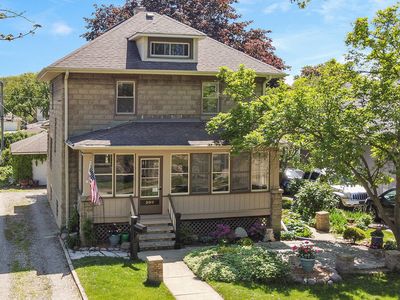 209 S Lombard Ave, Lombard, IL, 60148