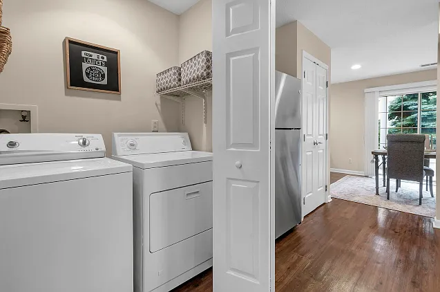 Washer/Dryer Hook-Up