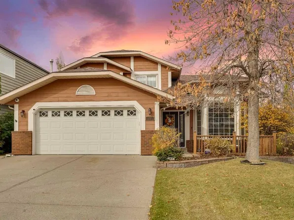 27 S Sun Harbour Rd SE, Calgary, AB T2X 3A6