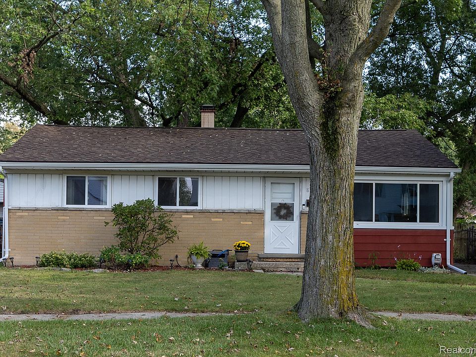 1st image of 853 E Lincoln Ave