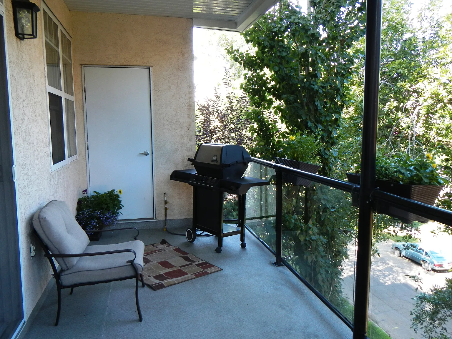 2 bed, 931 sqft, $1,850 — Photo 2
