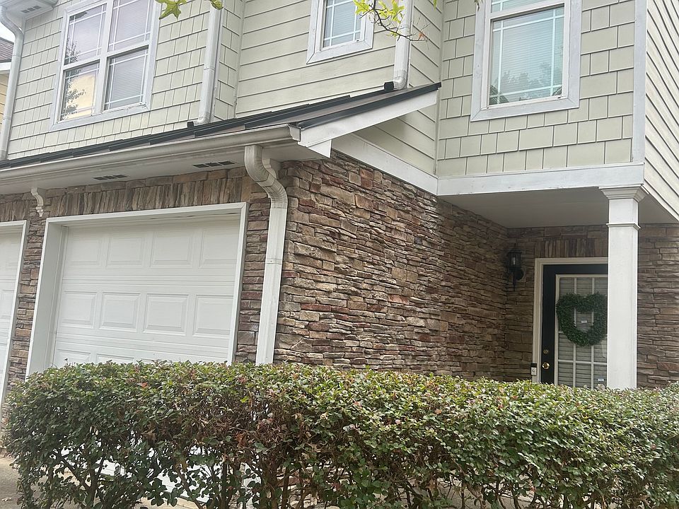 1st image of 2021 Briar Creek Ct NE