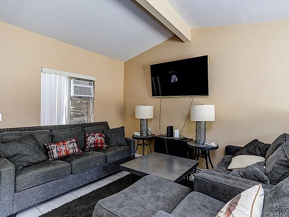 2nd image of 27466 Crossglade Ave
