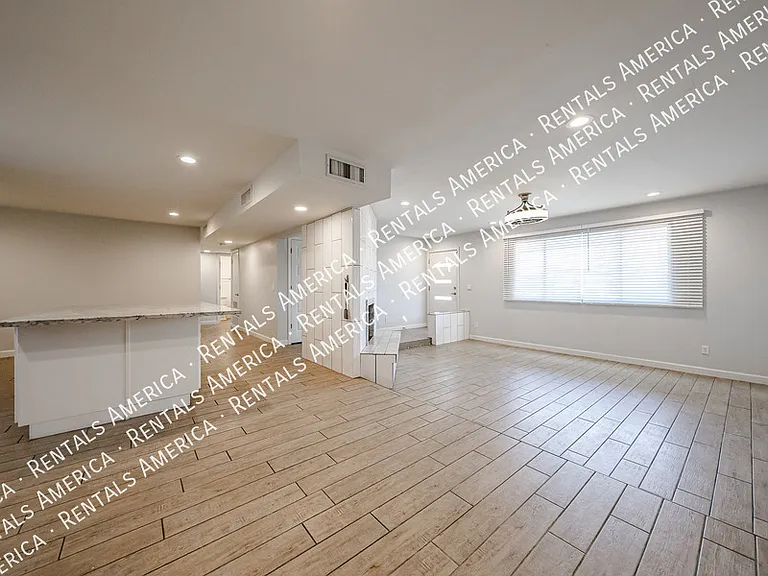 3213 S Albert Ave — Photo 21