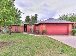 1033 Westbury Ct, Yukon, OK 73099