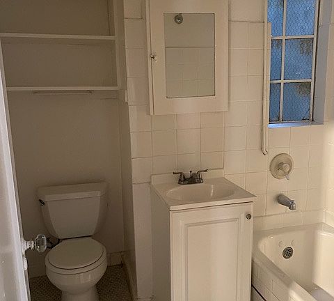 5th image of 1537 Corinth Ave APT 8