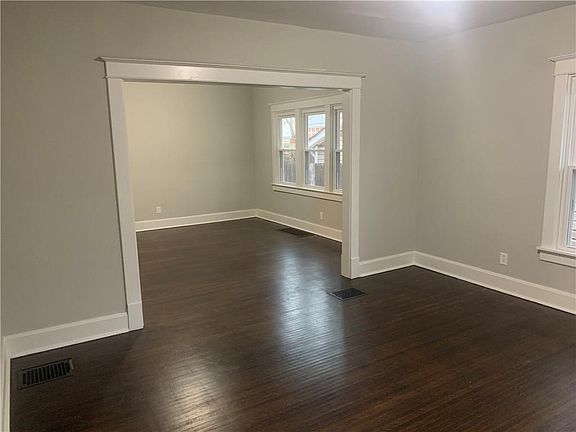 2nd image of 319 N Euclid Ave