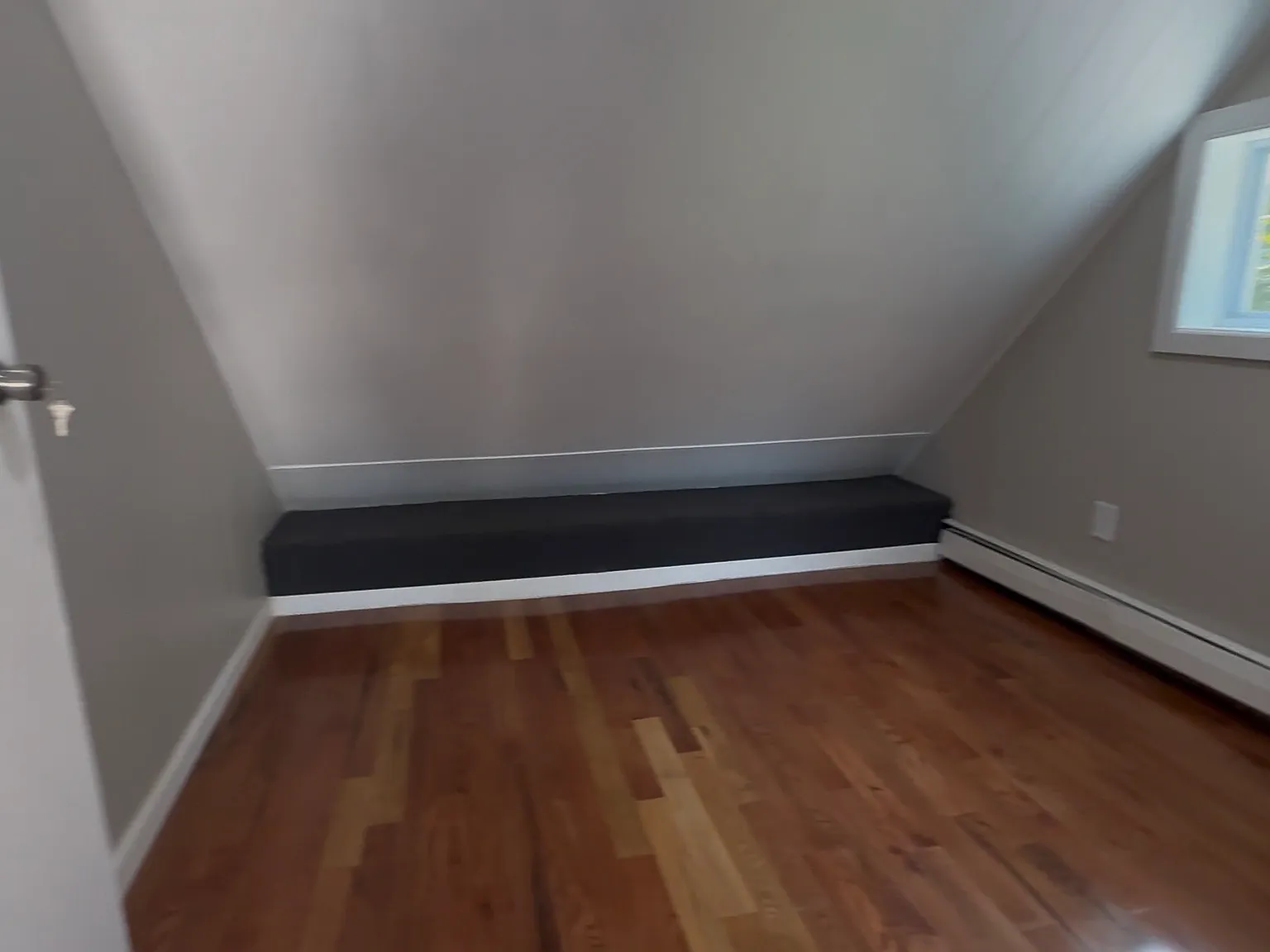 4 bed, 1800 sqft, $2,700 — Photo 3
