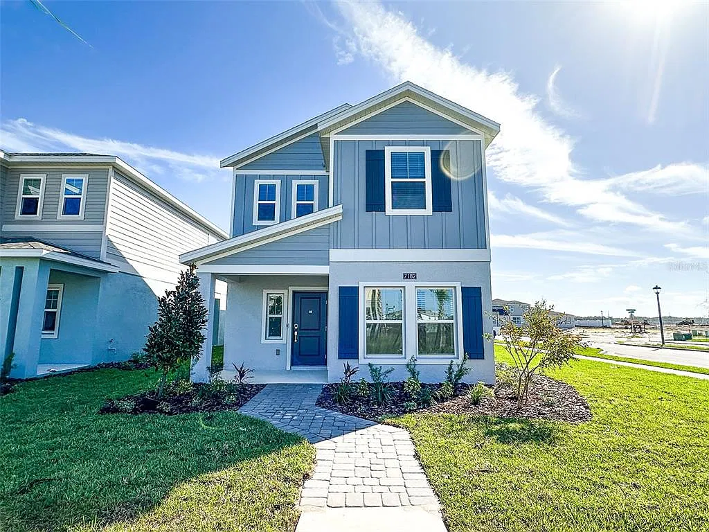 3 bed, 2.5 bath, 1782 sqft, $2,590 — Photo 2
