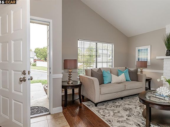 5th image of 344 Lake Brook Ct