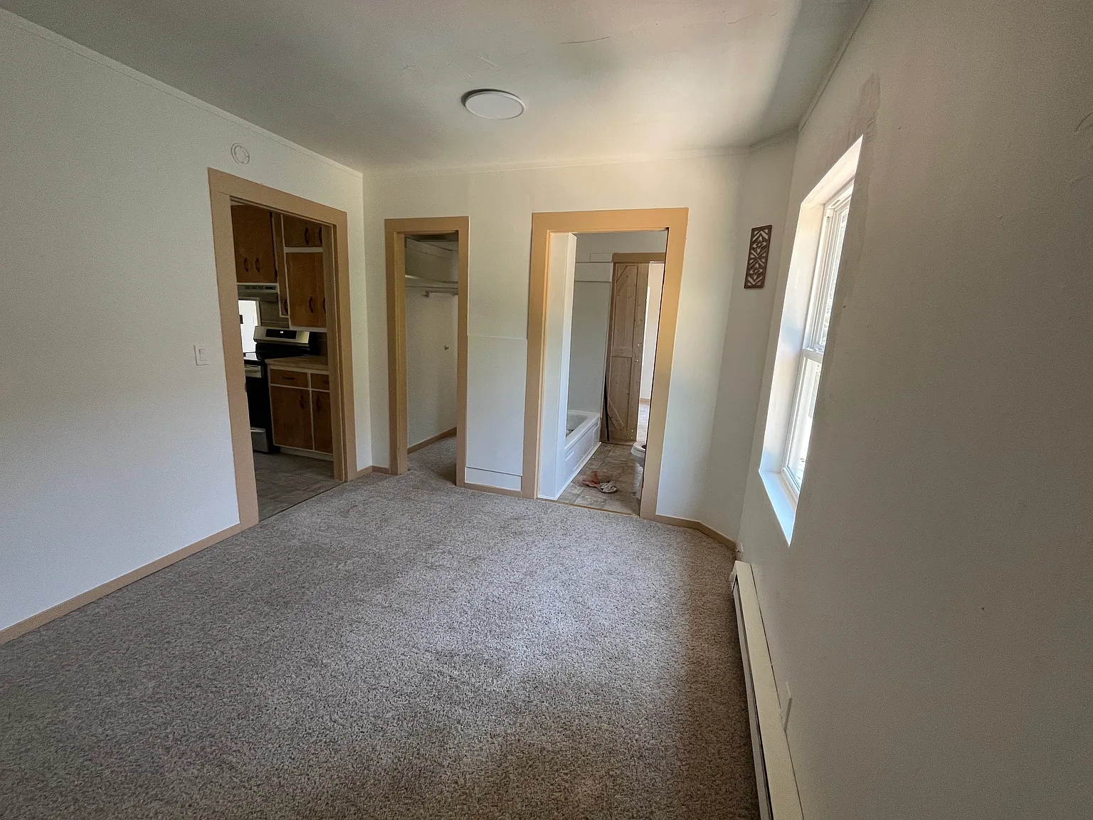 2 bed, 900 sqft, $2,000 — Photo 2