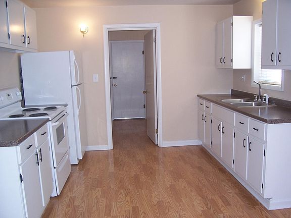 3rd image of 108 S Vicksburg St APT 10