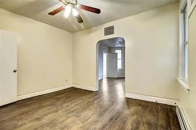 Building Photo - 73 Tillinghast St #2L