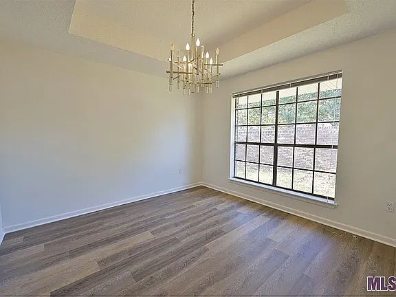 2nd image of 2961 Congress Blvd