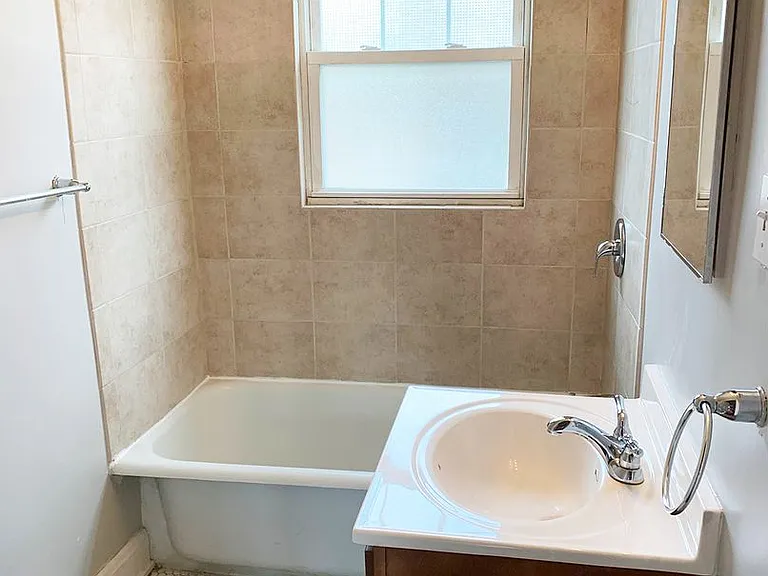 415-419-423 Probasco St — Photo 9