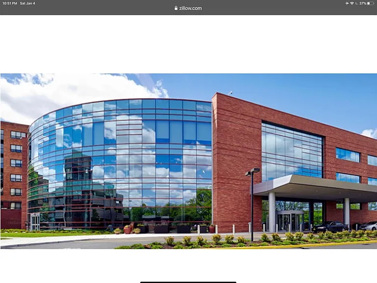 Clara Mass hospital, Wawa and many nearby projects under construction, plus many new developments in Belleville.