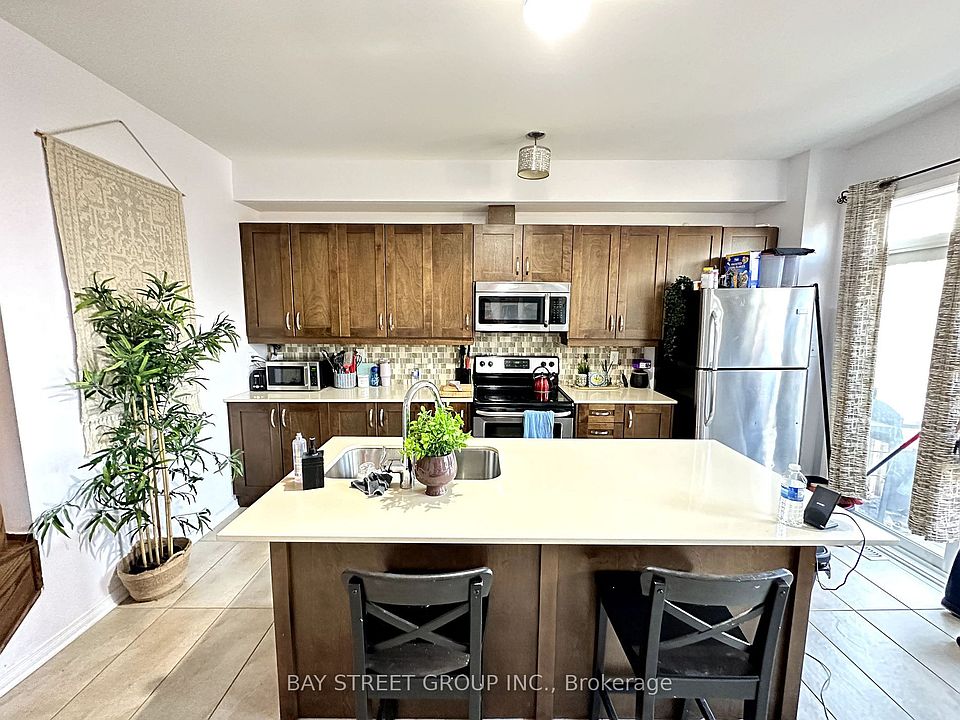2nd image of 7 Graywardine Ln