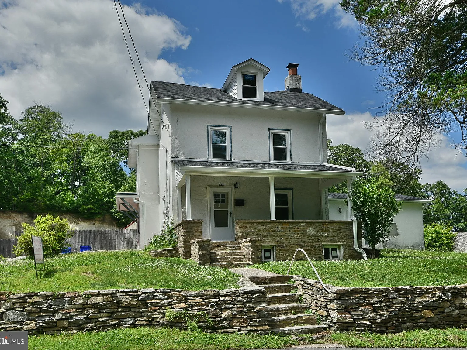 3 bed, 2076 sqft, $2,900 — Photo 1