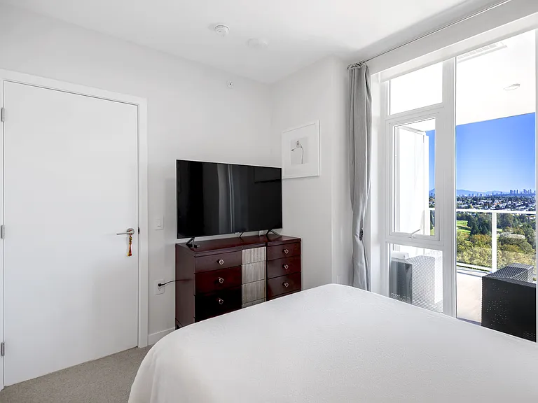 7433 Cambie St #2104 — Photo 5