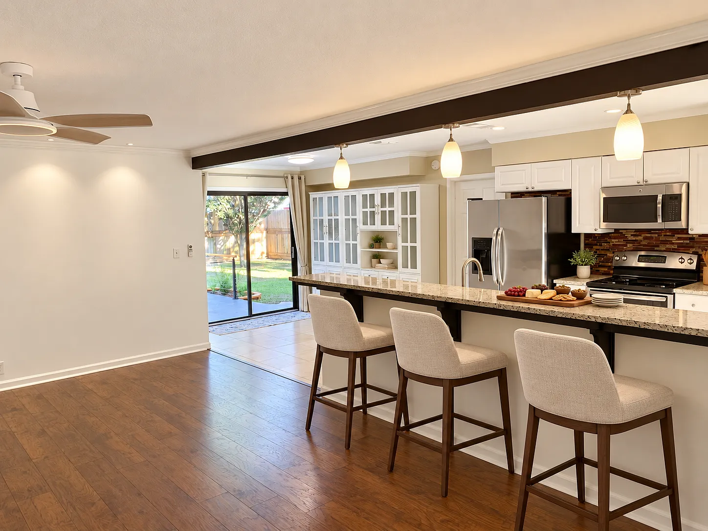 4 bed, 1750 sqft, $3,150 — Photo 3
