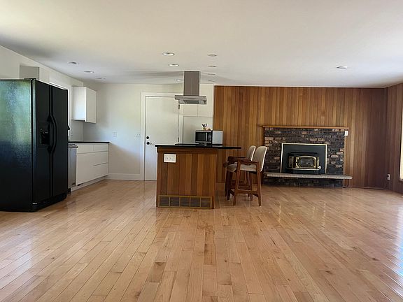Kitchen/Living Area