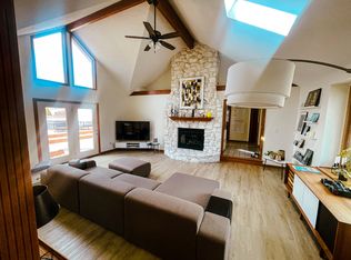 13702 Thistlewood Dr E, Carmel, IN 46032