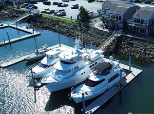 2001 Skyline Way #103, Anacortes, WA