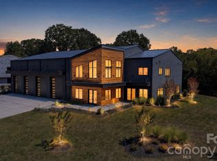 129 Sebring Dr, Mooresville, NC 28117