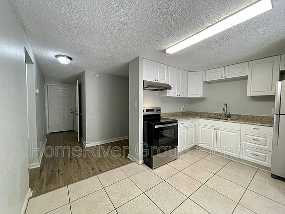 4th image of 3011 N Star St