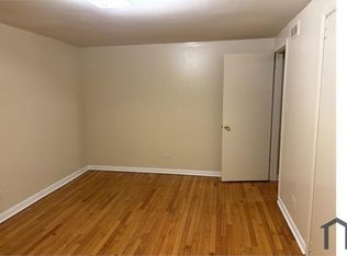 424 W 119th St APT 2N, Chicago, IL 60628