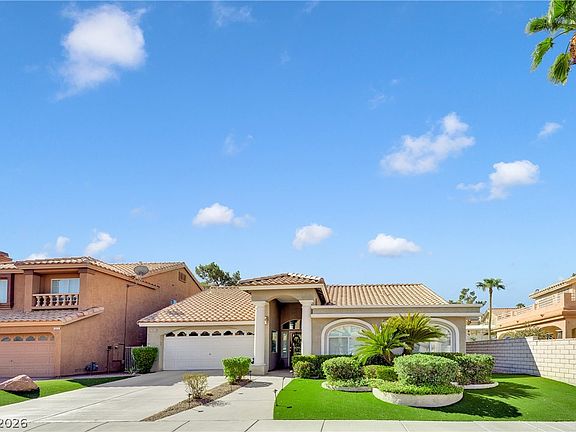 3rd image of 2459 Antler Point Dr