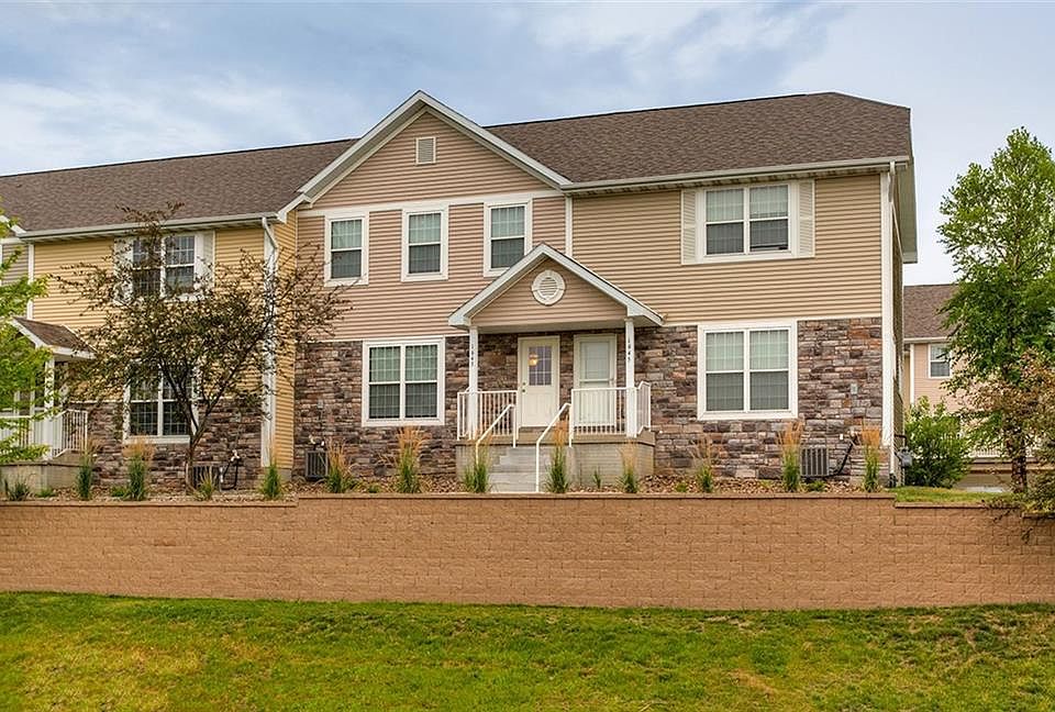 1st image of 1643 SW White Birch Cir