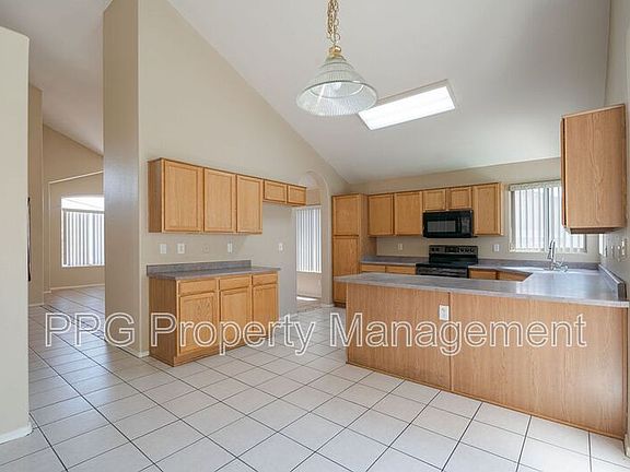 4th image of 13359 W Ironwood St