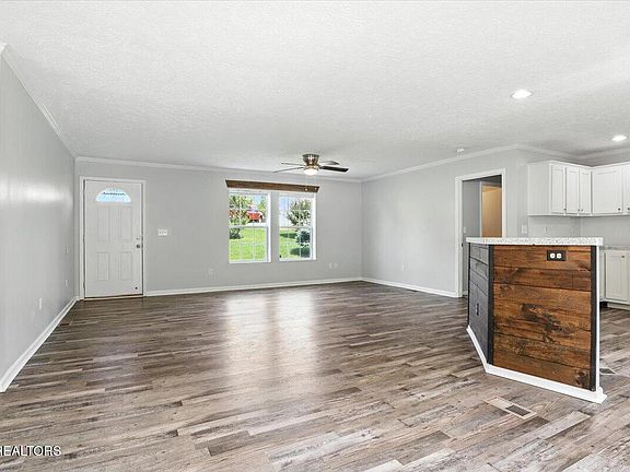 5th image of 2845 Parkview Ct