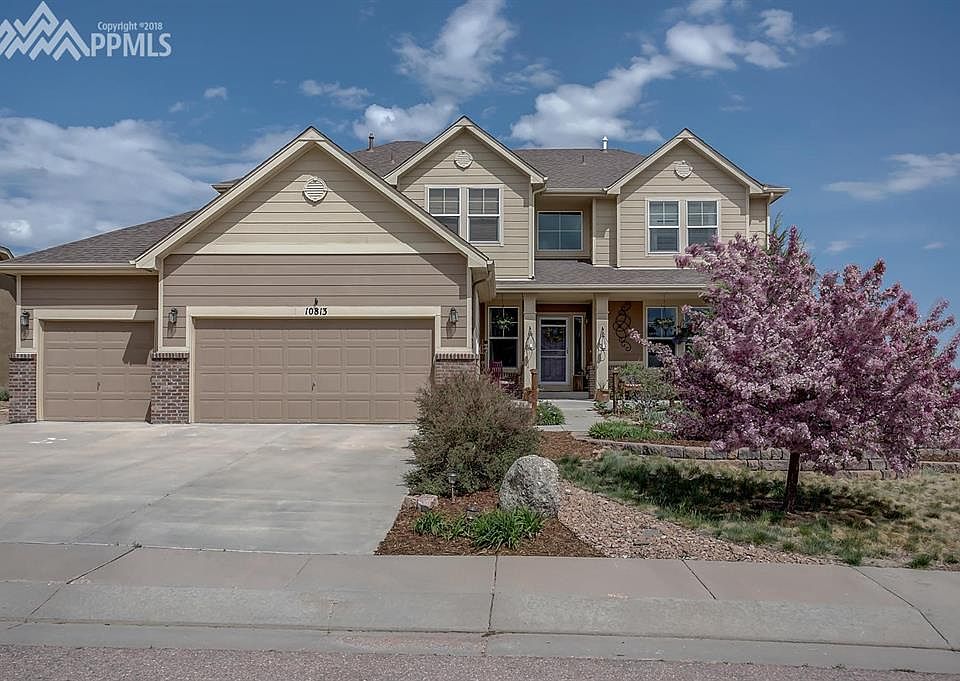 Welcome home to this stunning 2 story home on a Cul-de-Sac lot