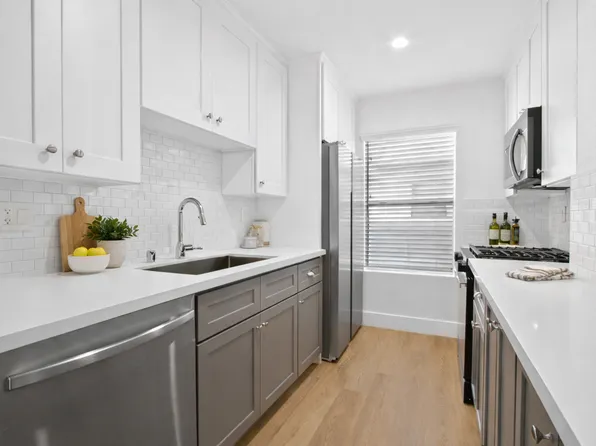 11737 Courtleigh Dr., 11737 Courtleigh Dr APT 107, Los Angeles, CA 90066