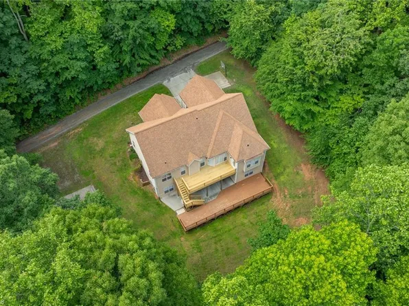 449 Wallburg High Point Rd, Winston Salem, NC 27107