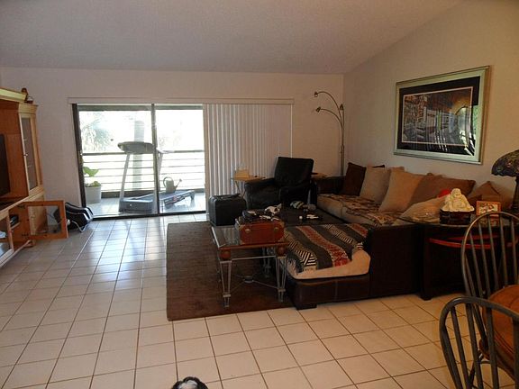 3rd image of 11185 Aspen Glen Dr