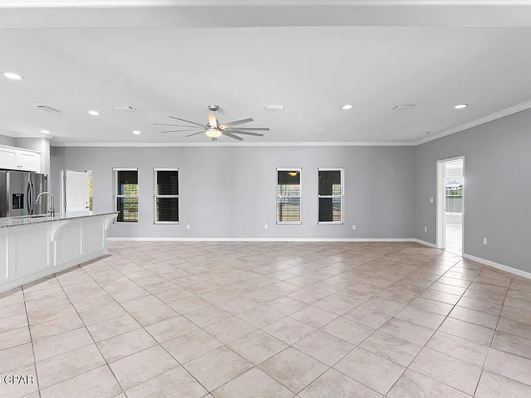 1041 Plantation Dr — Photo 5