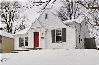 2nd image of 2512 Crescent Dr