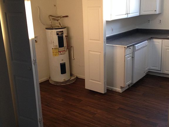 5th image of 708 W 11th St APT 2
