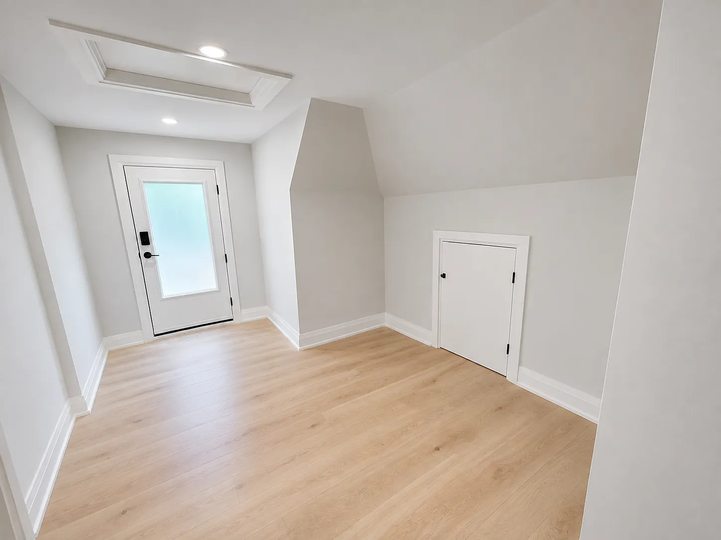 Unit 3 - 5 Cumberland Ave — Photo 2
