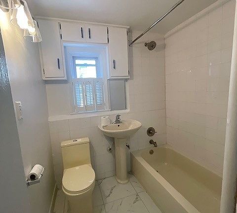 5th image of 257 S 2nd Ave #1F