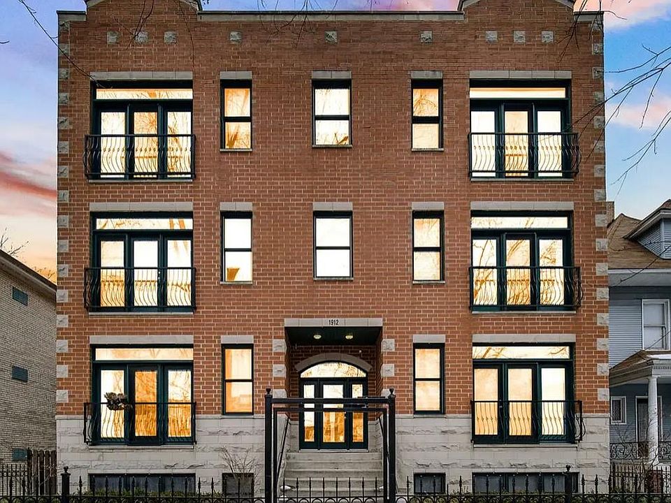 1st image of 1912 W Touhy Ave APT 3W