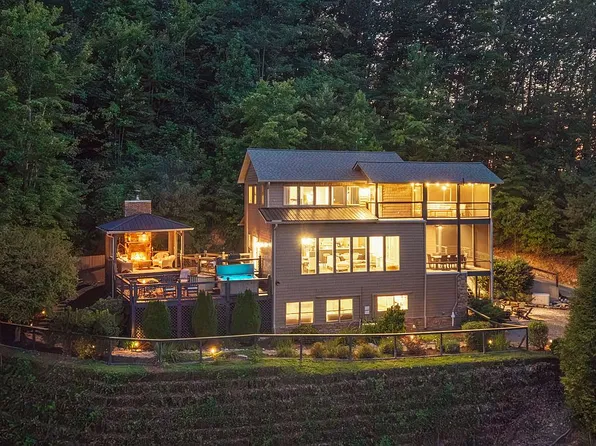 723 Ripshin Mountain Rd, Blue Ridge, GA 30513