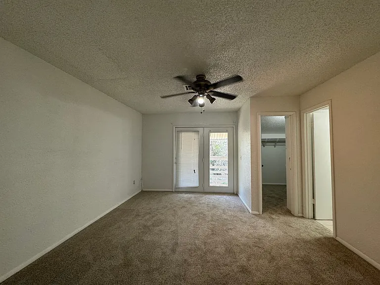 2215 NW 117th St — Photo 10