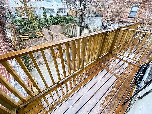 1st image of 318 E 104th St #1E