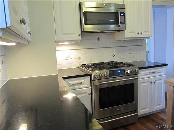 4th image of 66 Wallace St