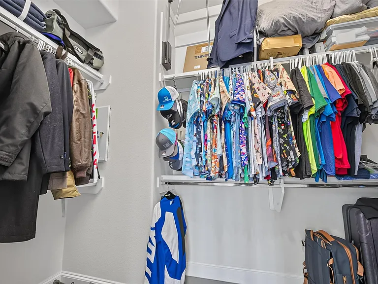 2703 Kinsley Oaks Dr — Photo 36