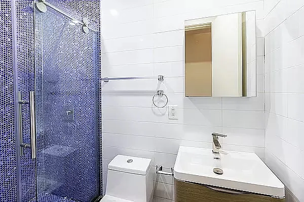 Rented by Vector New York, LLC | media 10